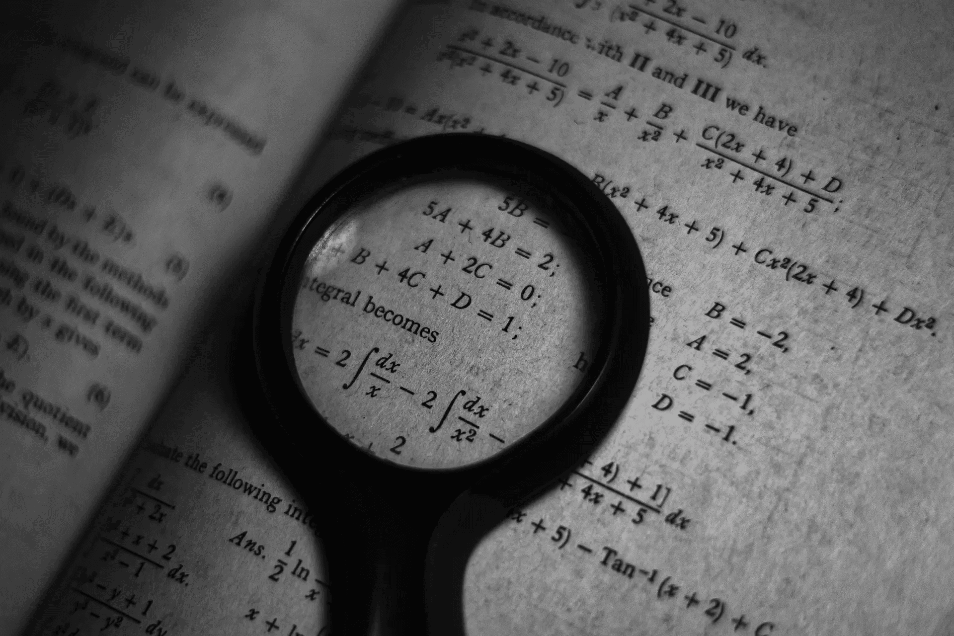 Applied Math vs Data Science: What to Study in 2025?