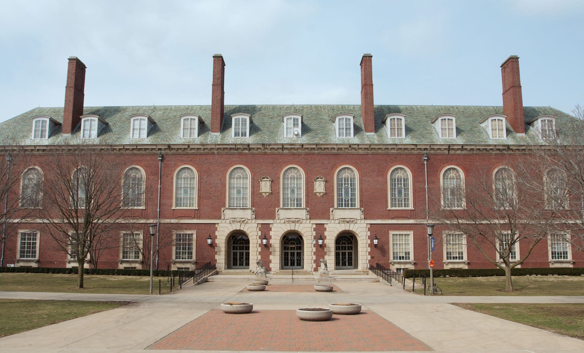 UIUC MCS-DS Review (2025): Cost, Acceptance Rate, and Career Outcomes